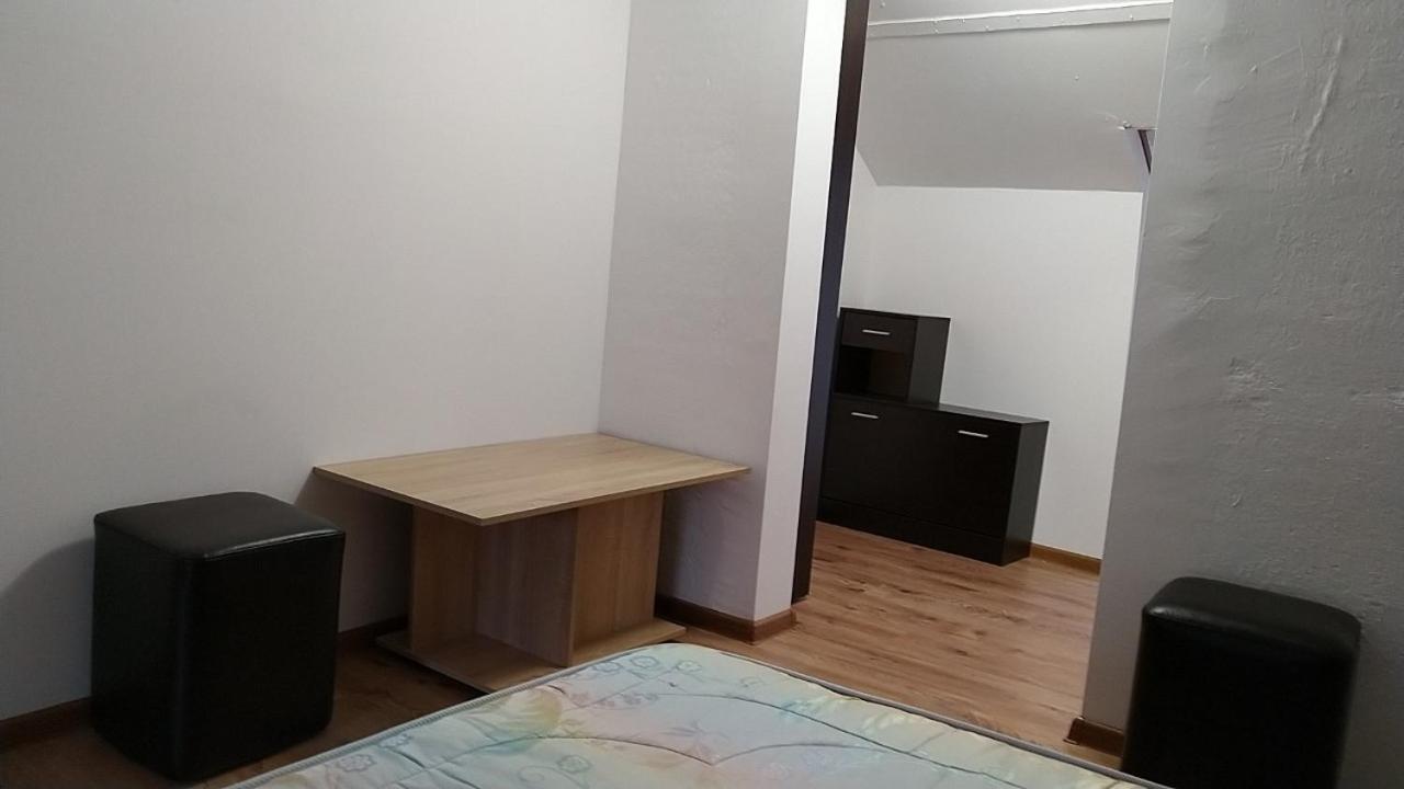 Самостоятелен Етаж От Къща За Гости Haskovo Luaran gambar